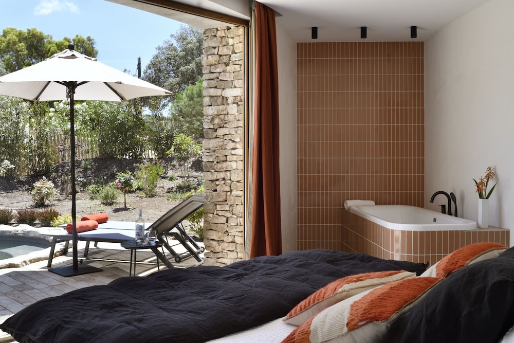 Chambre Junior, non-fumeurs, piscine privée