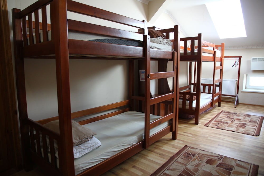 Bed In 11-Bed Mixed Dormitory Room photo 3