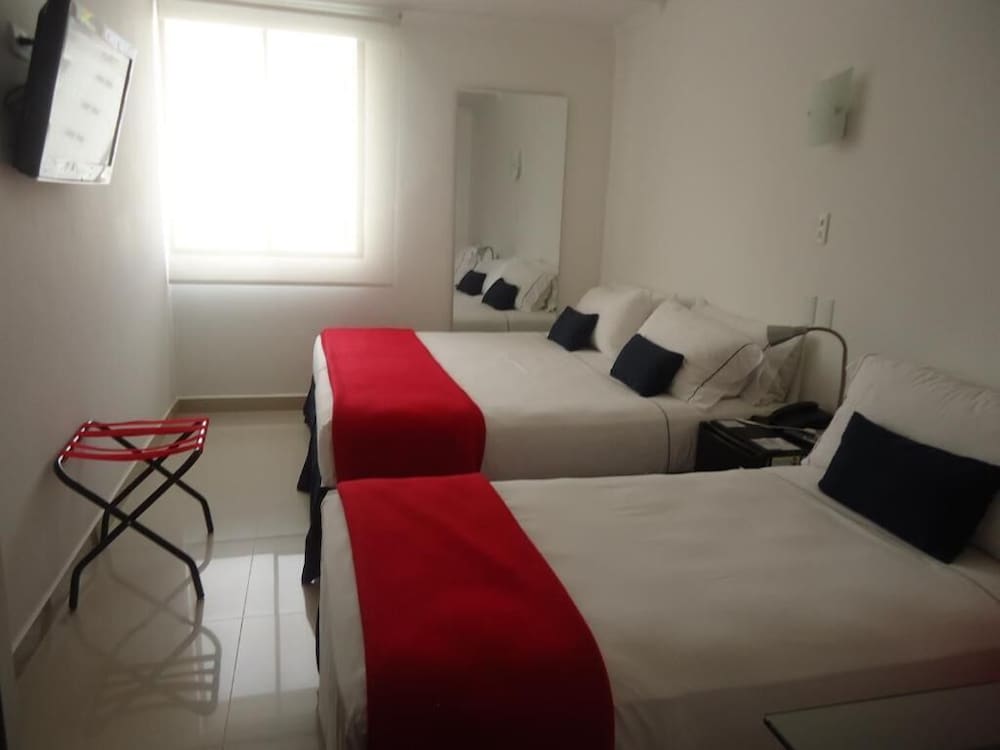 Superior Triple Room, Partial Ocean View photo 2