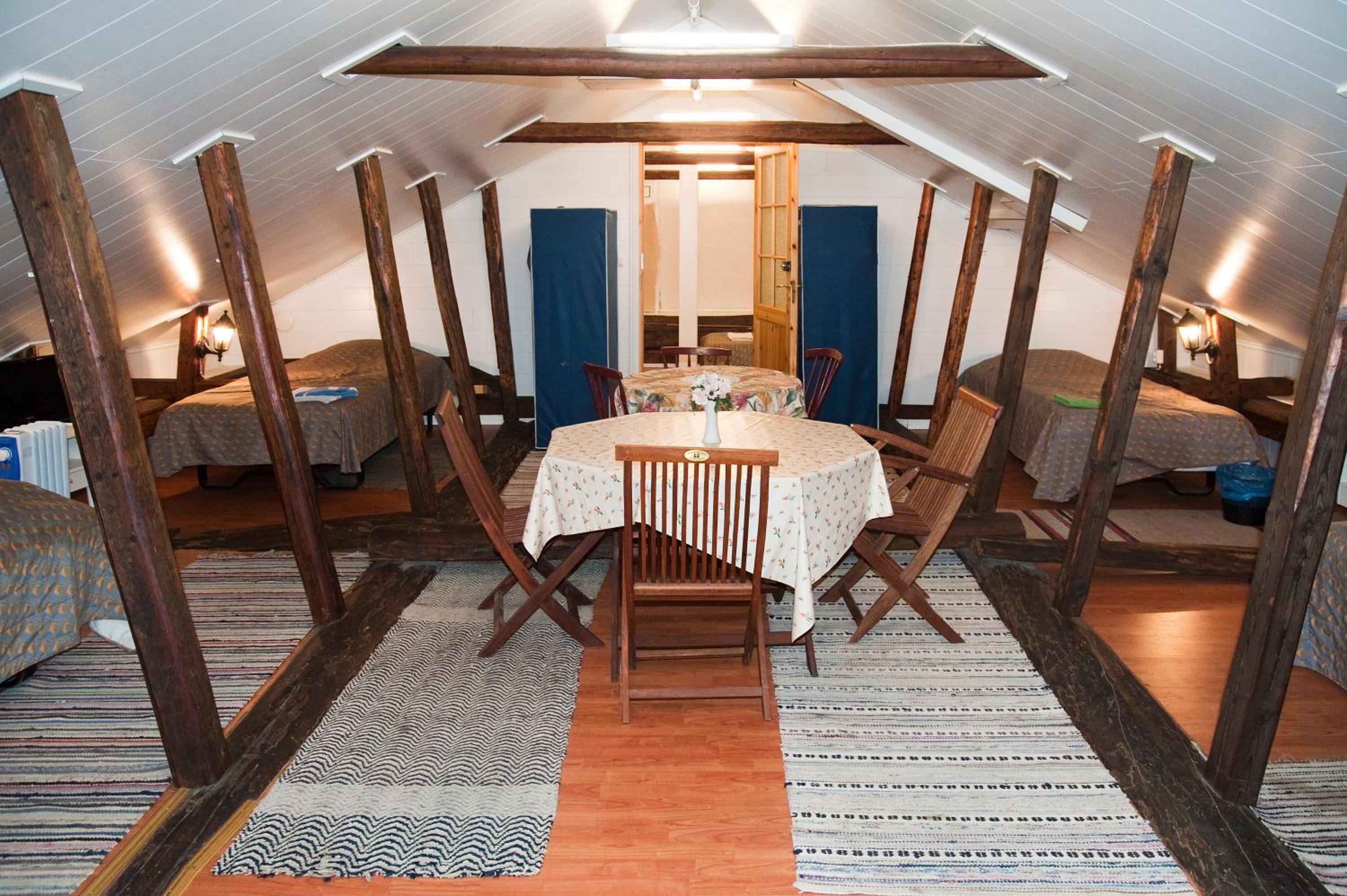 Quintuple Room with Shared Bathroom photo 3
