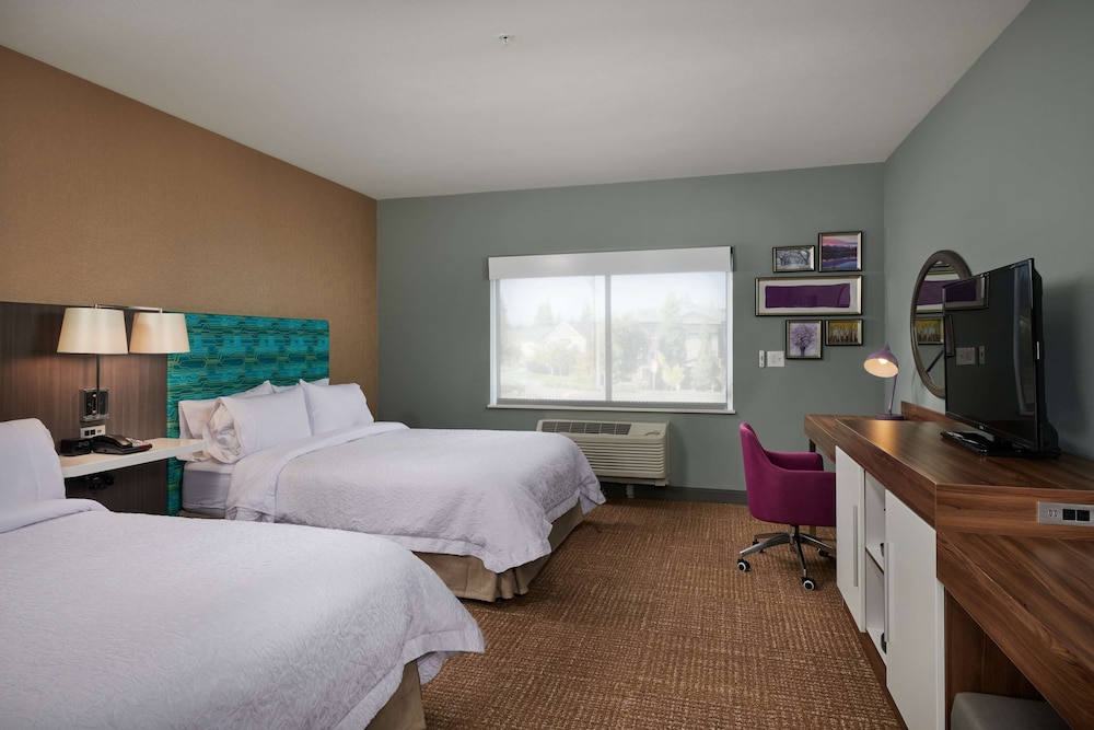 Room, 2 Queen Beds (Roll-In Shower. Hearing & Mobility) - Photo 1