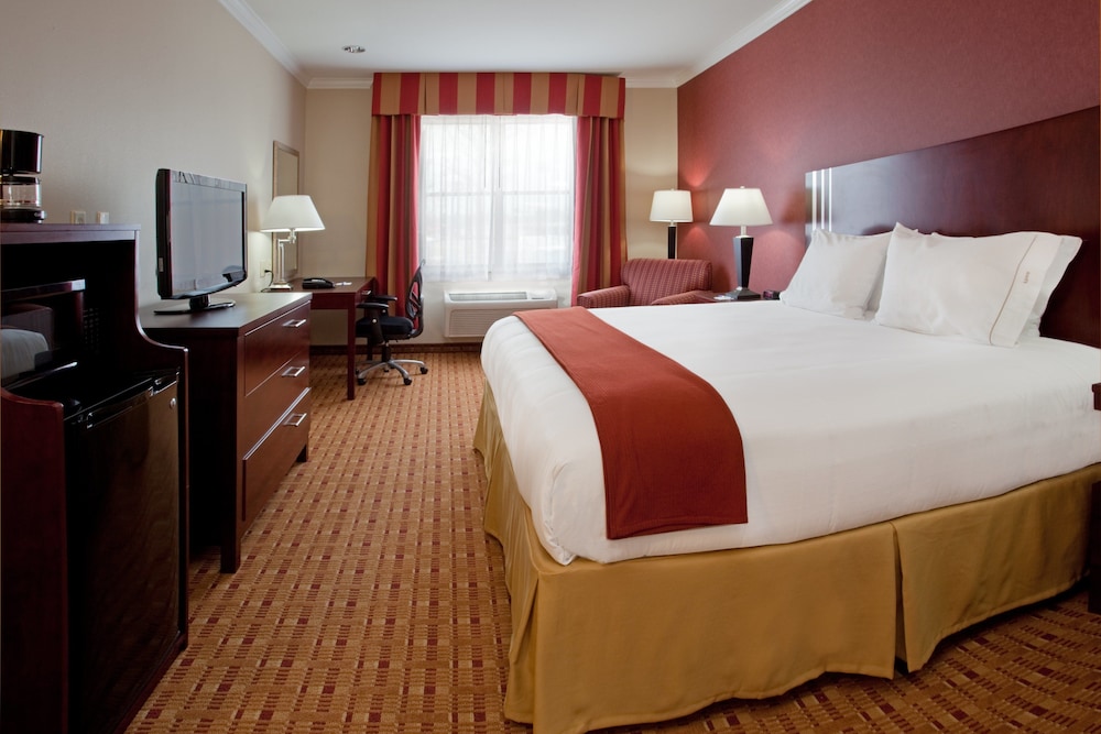 Standard Room, 1 King Bed - Photo 2