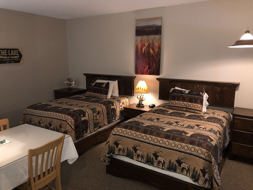 Double Room, 2 Double Beds, Kitchen, Ground Floor photo 1