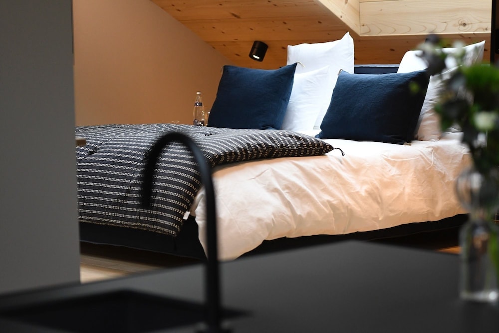 Deluxe Loft, 1 King Bed photo 1