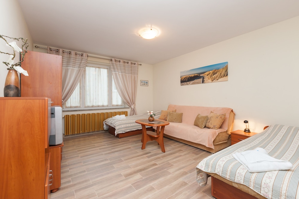 Studio, Kitchen, Beachside