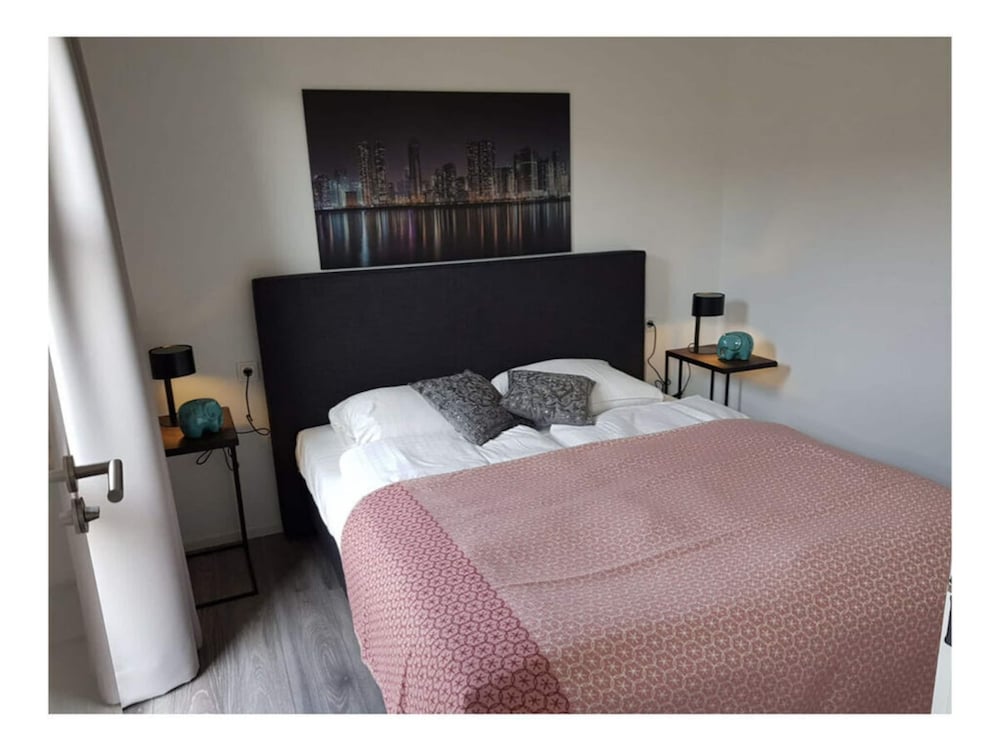 Apartment photo 1