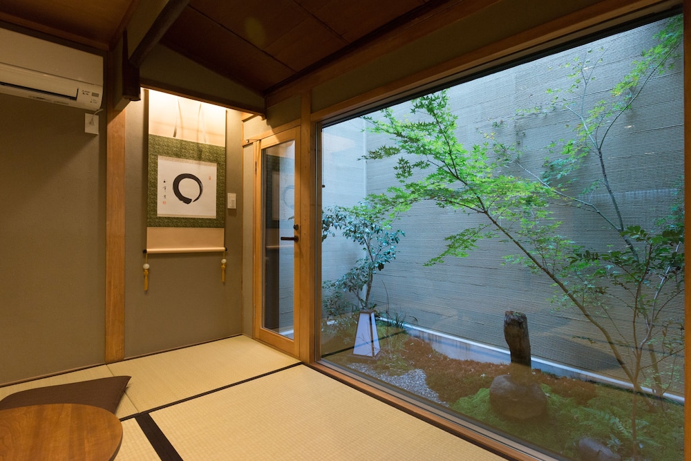 Holiday Rentals photo 2