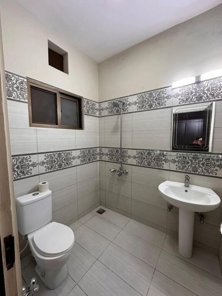 Deluxe Double Room - Photo 8