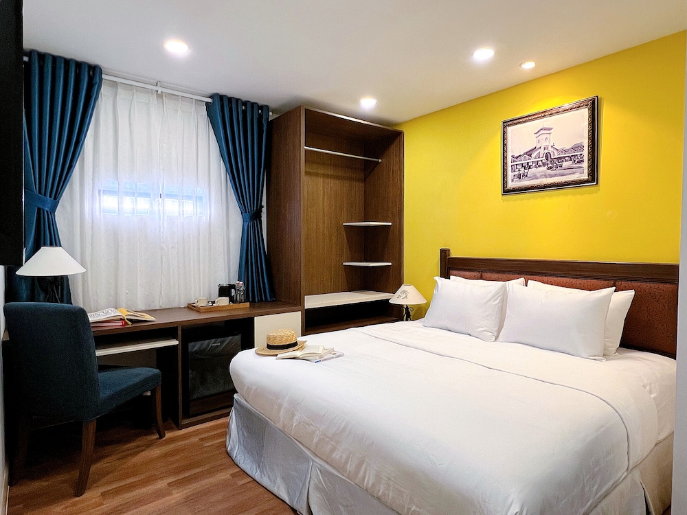 Superior King Room