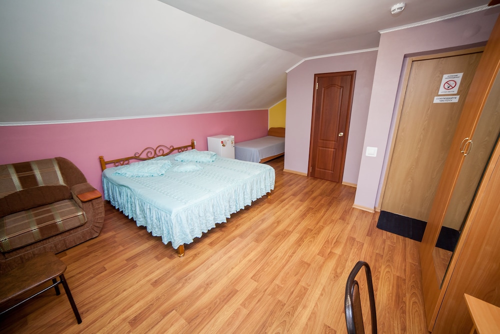 Family Quadruple Room, Balcony photo 3