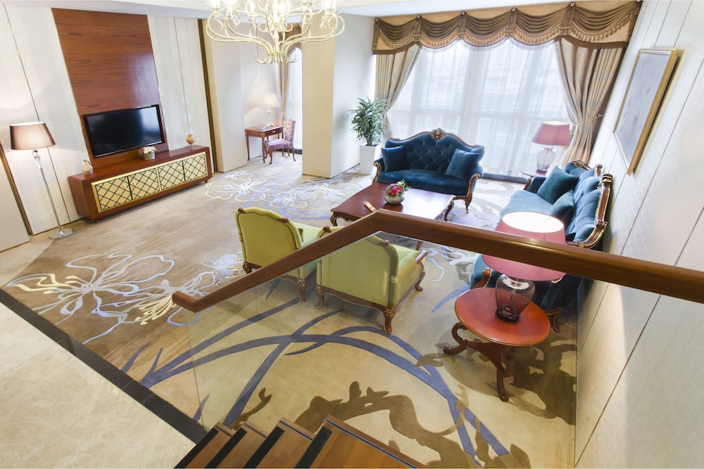 Luxury Duplex, 1 Bedroom, Executive Level photo 3
