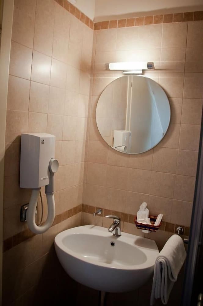 Triple Room - Photo 2