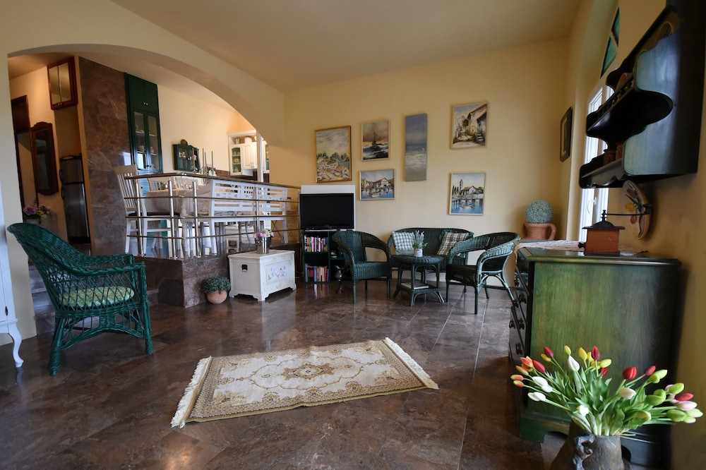 Villa, Sea View