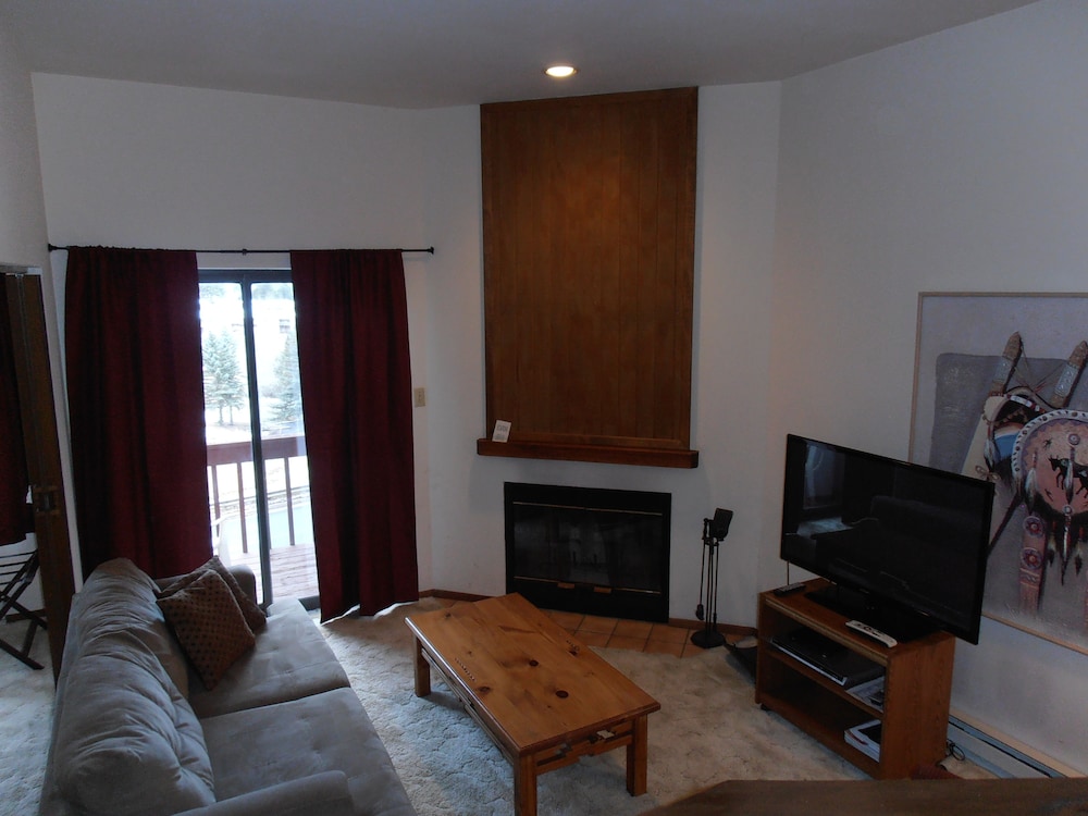 Condo, 1 Bedroom photo 3