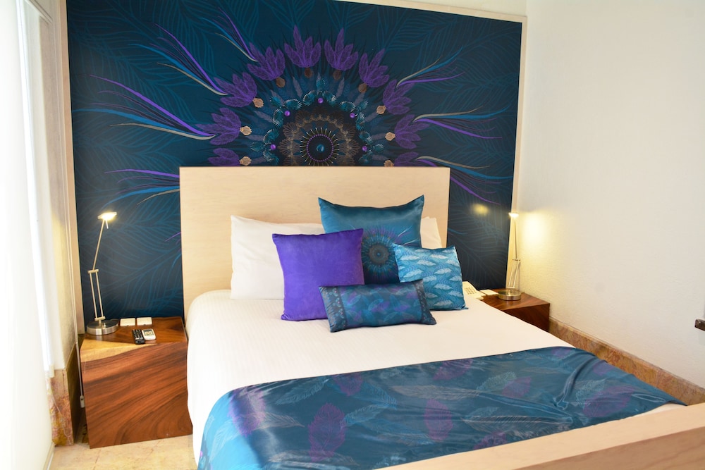 Junior Suite, 1 Queen Bed photo 1
