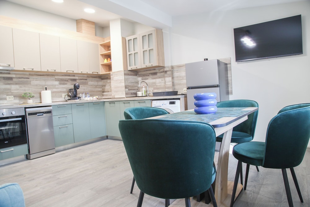 Family Apartment, City View