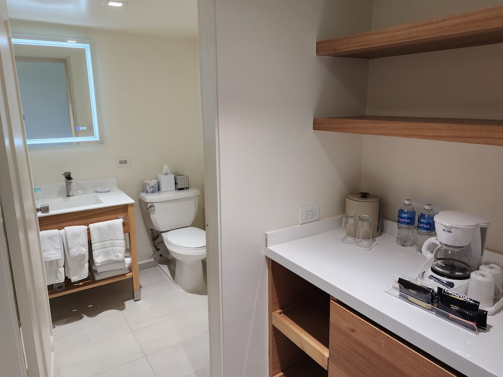 Deluxe Double Room, 1 King Bed, Beachfront (beachfront King)