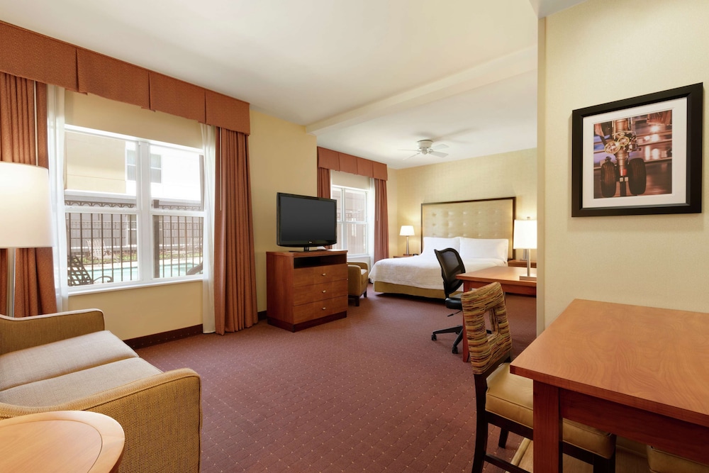 Room, 1 King Bed, Accessible (Roll-in Shower)