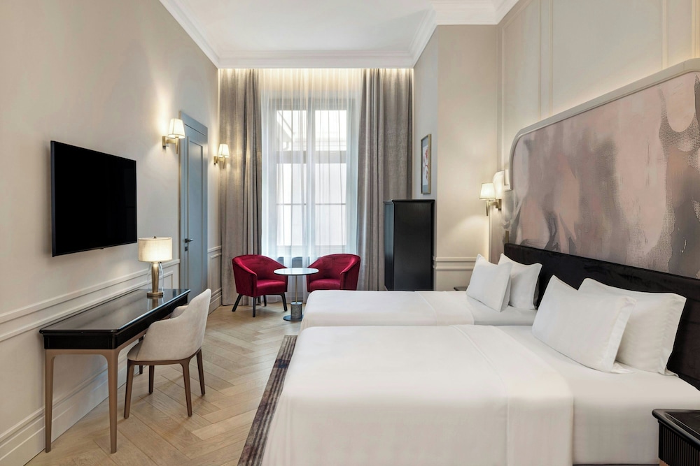 Classic Room, 2 Twin Beds - Photo 1