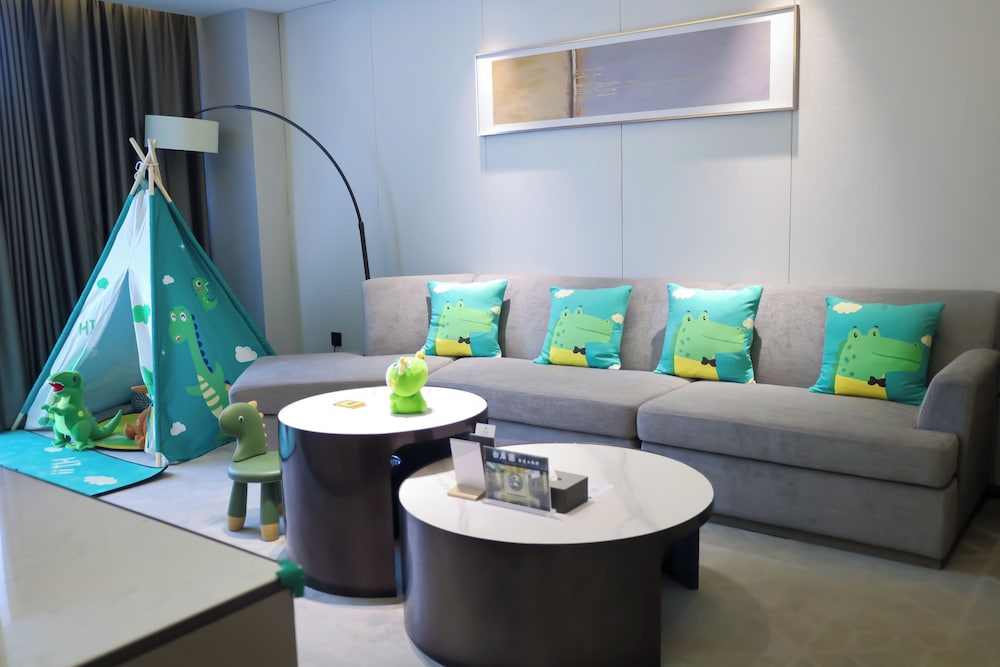 Premium Room, 1 King Bed With Sofa Bed (Kids Theme) - Photo 2