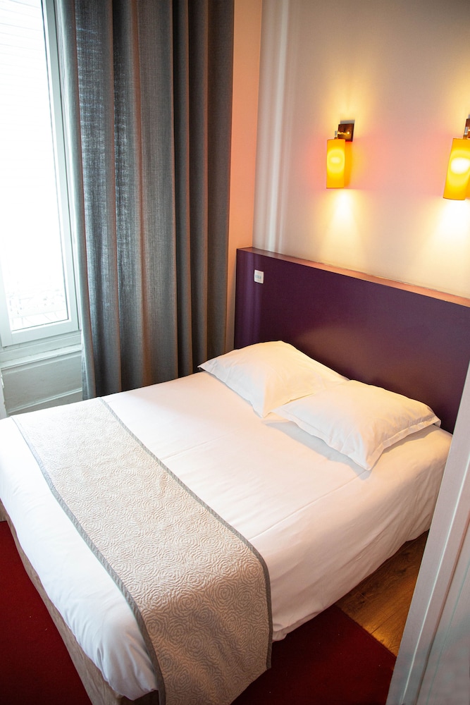 Family Room photo 3