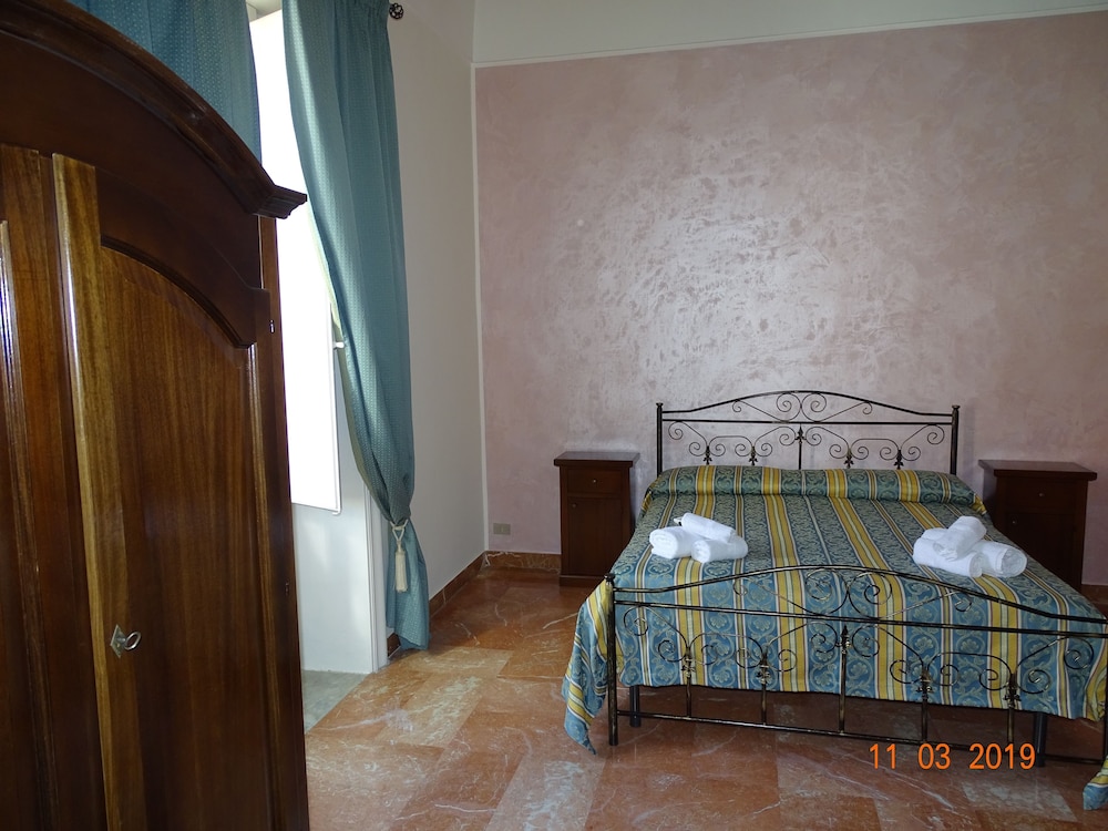 Deluxe Quadruple Room (102) photo 2