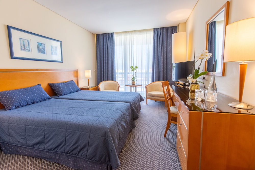 Twin Room, City View - Photo 1