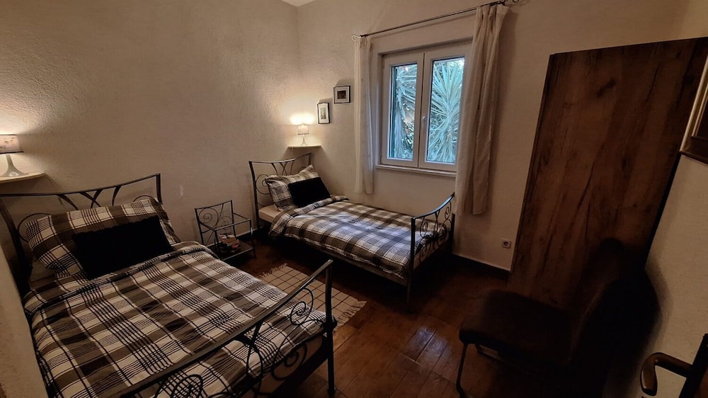 Apartment (A1) photo 2