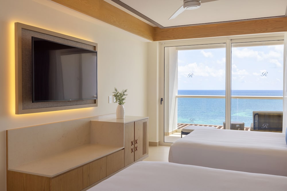 Luxury Sky Chairman Suite Two Bedroom Ocean Front Diamond Club - Photo 28