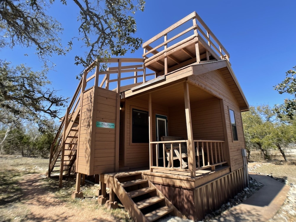 The Milky Way Cabin ** No Pets Allowed