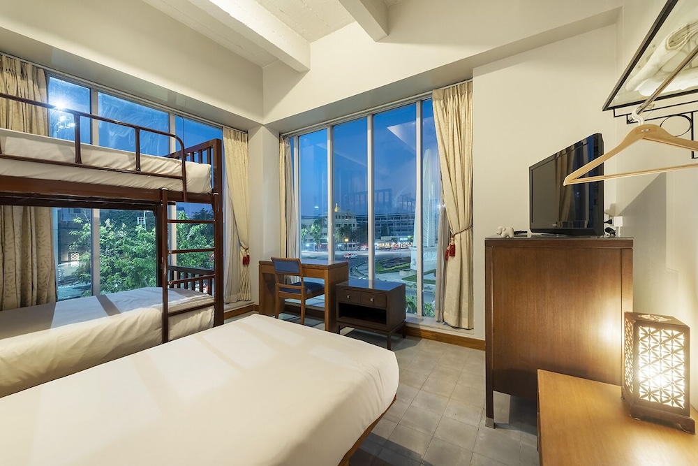 Standard Triple Room (Shared Bathroom) photo 2
