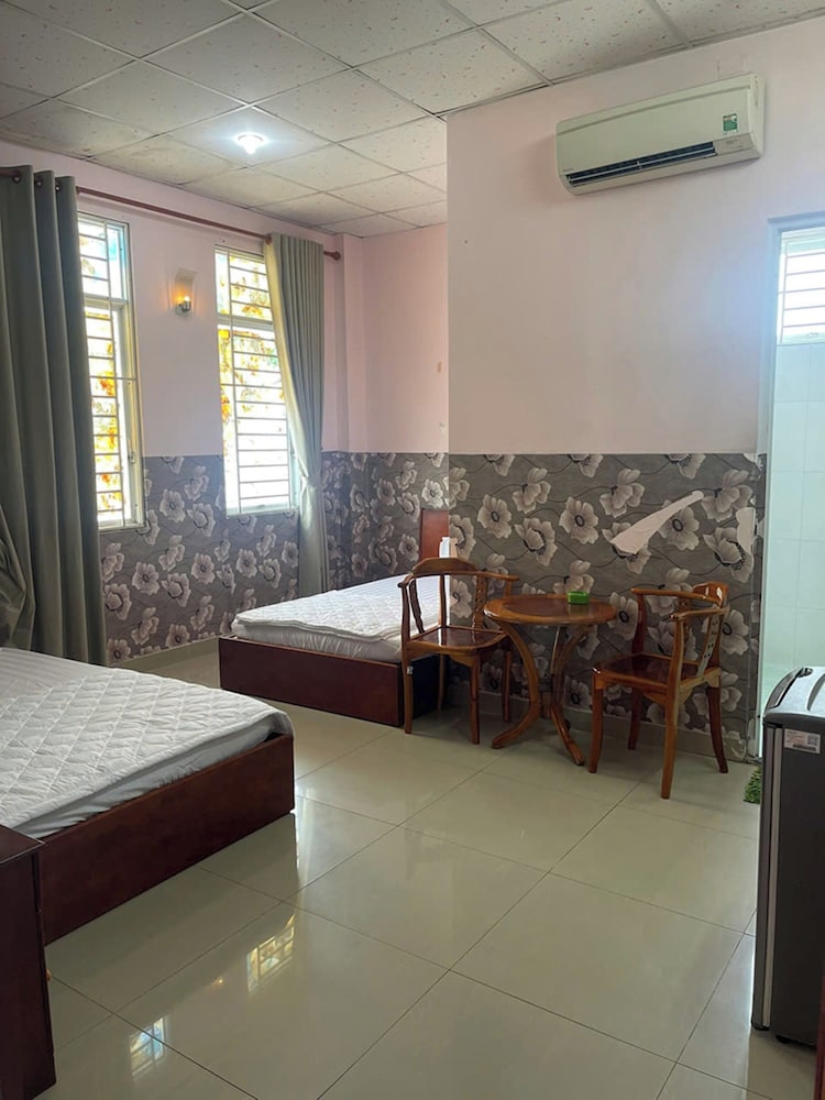 Triple Room, Multiple Beds, Non Smoking photo 1