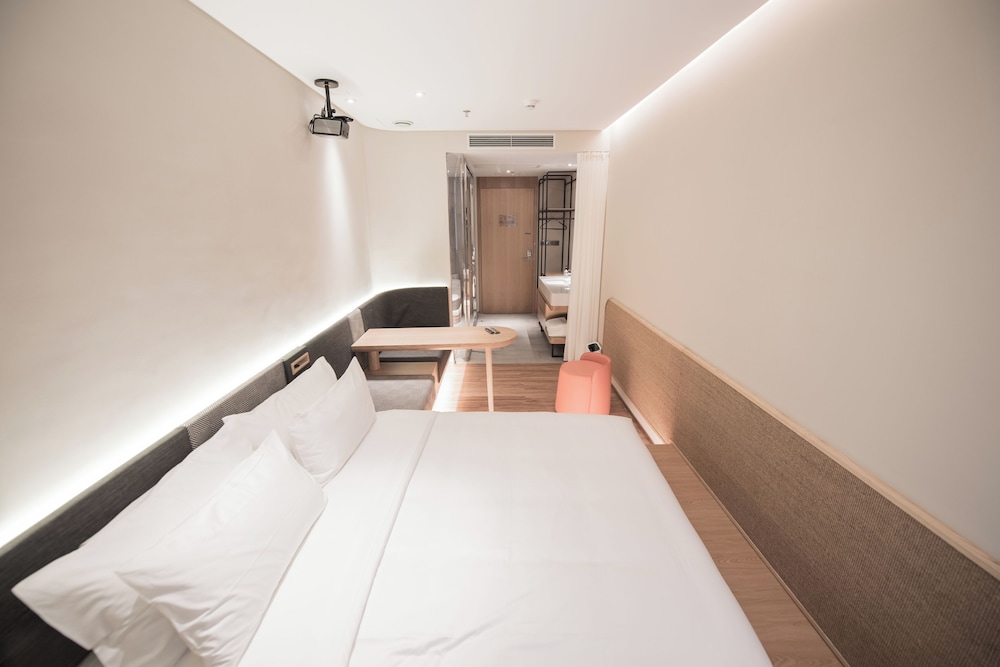 Basic Double Room, Non Smoking, Air conditioning photo 3