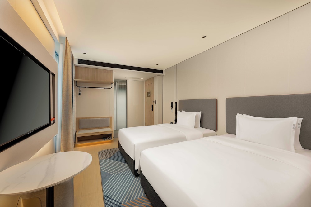 Standard Room, Garden View (Hollywood Twin)