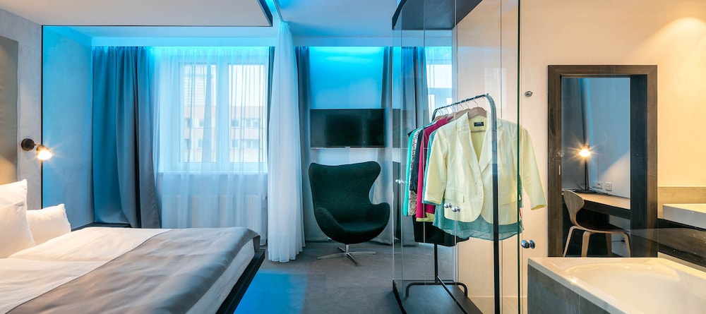 Design Double Room (with Whirlpool)