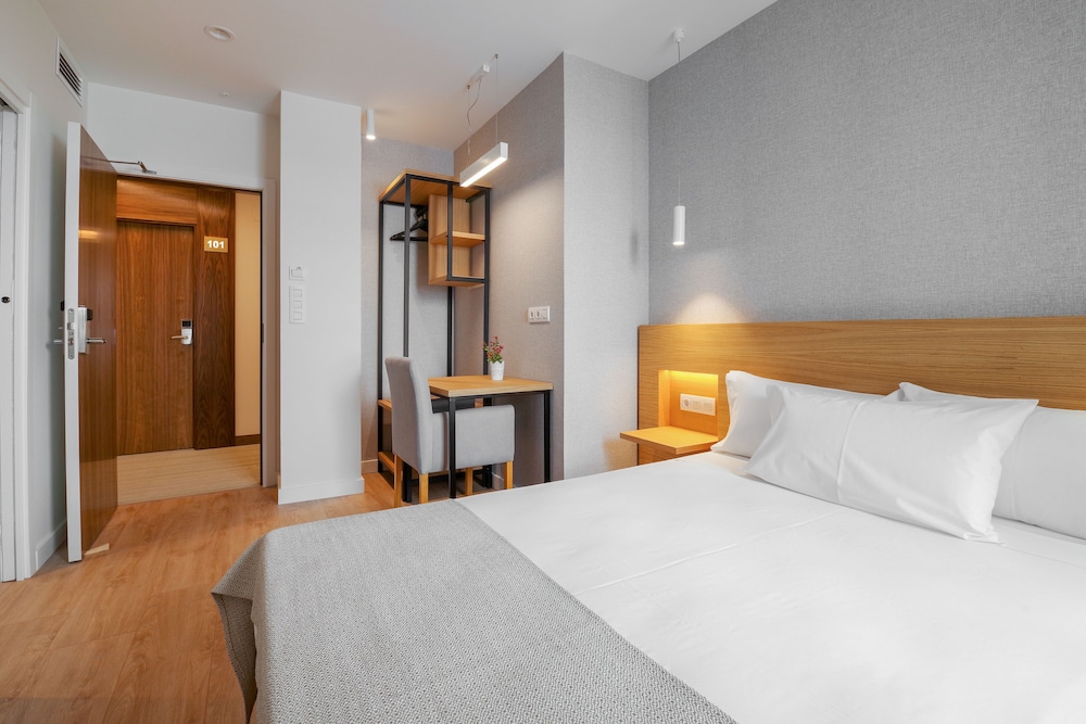 Premium Double Room - Photo 3