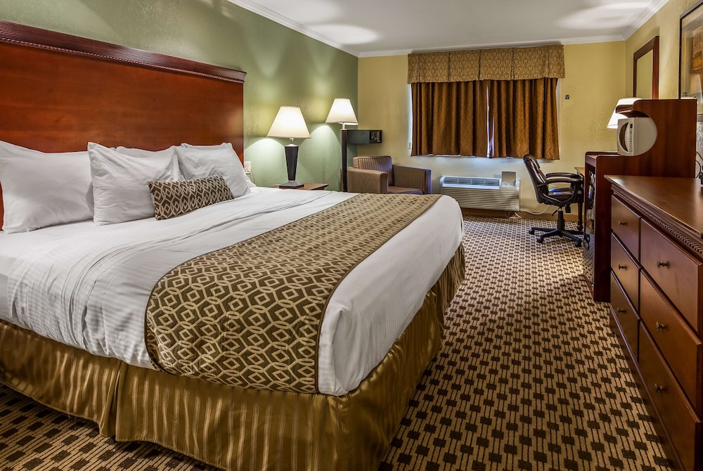 Deluxe Room, 1 King Bed, Non Smoking photo 1