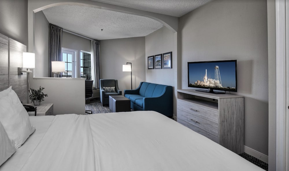 Deluxe View King Suite Ground Floor - Bayview - Photo 2
