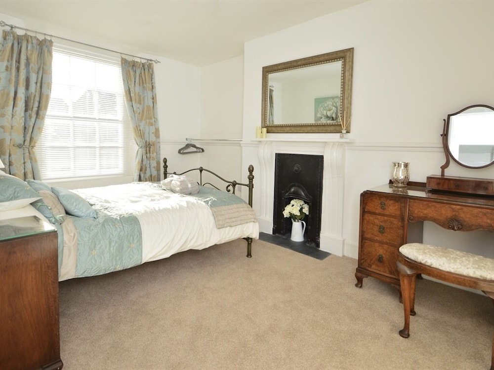 Luxury House, Ensuite photo 3