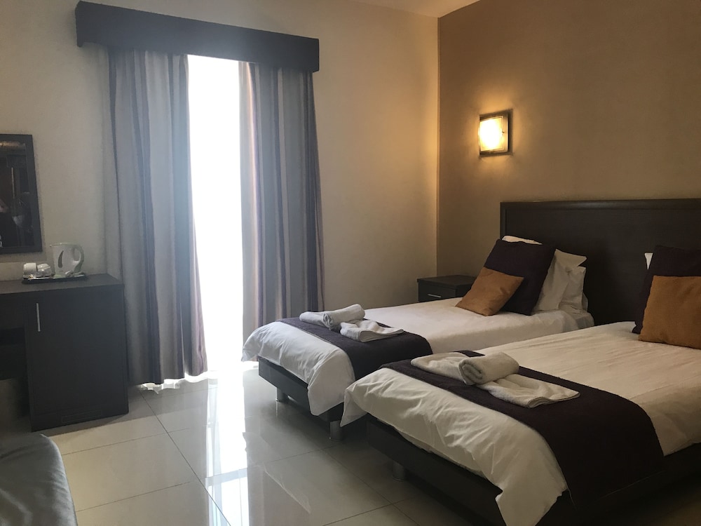 Superior Twin Room - Photo 7