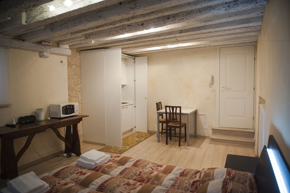 Apartment, 1 Bedroom (External bathroom) photo 2