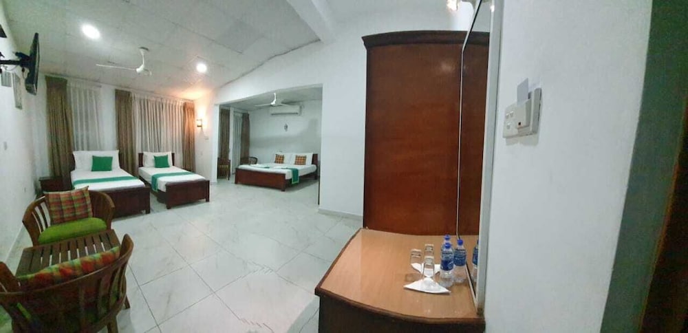 Deluxe Quadruple Room