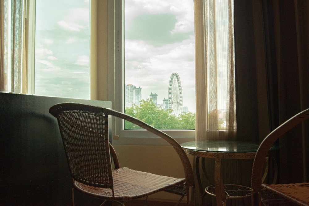 Super Deluxe Room with City View photo 3