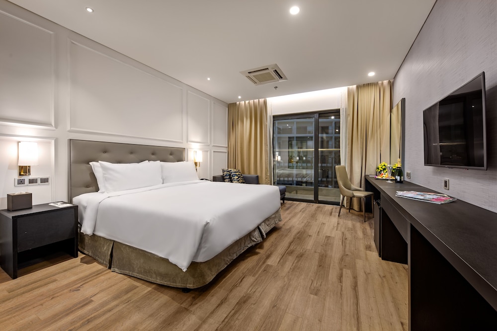 Superior Double Room, Balcony, City View photo 1