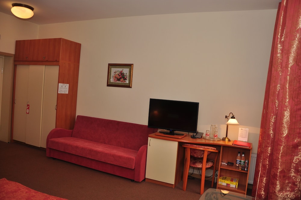 Family Room photo 2