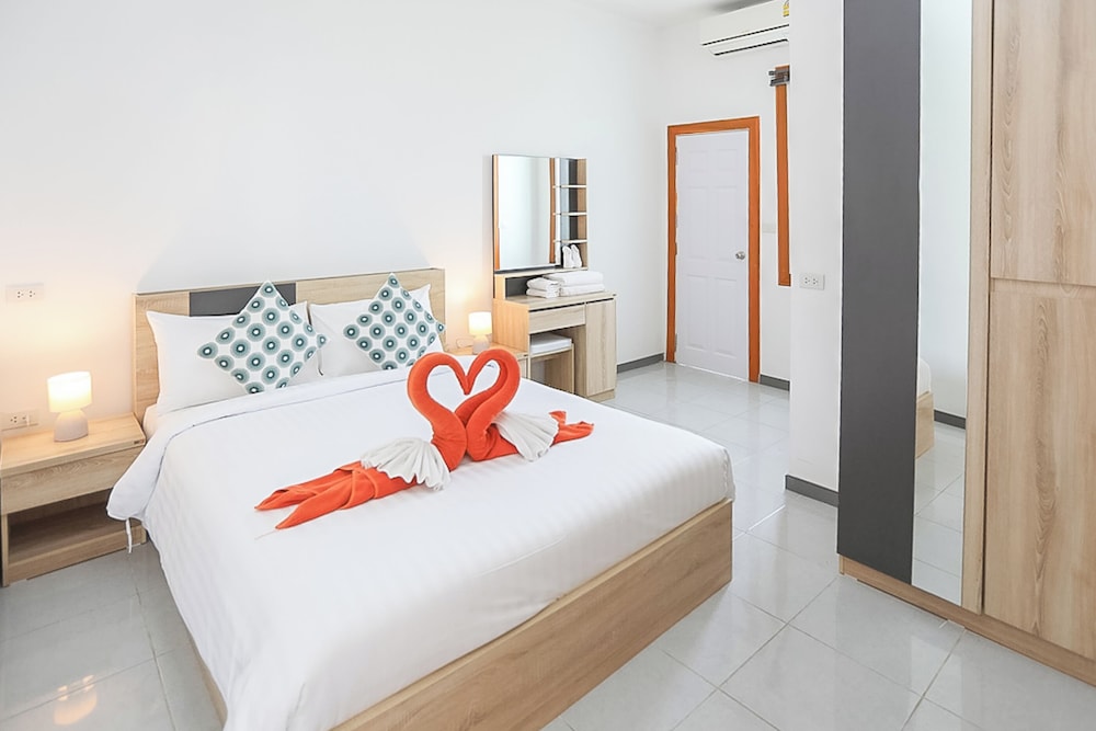 City View Double Room - 2nd Floor photo 1