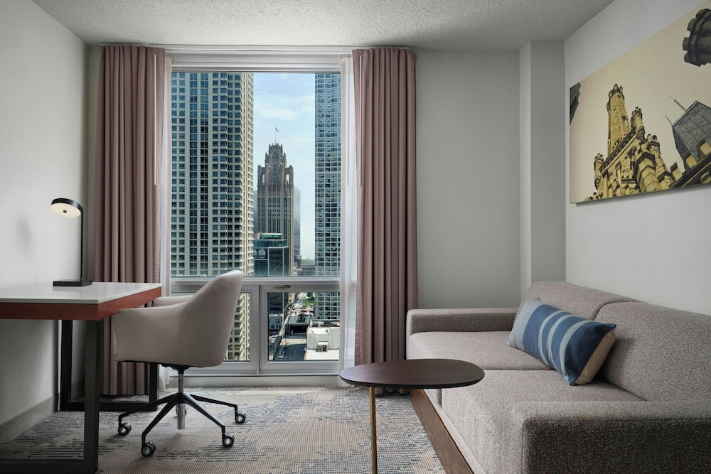 Studio, 1 King Bed with Sofa bed, City View (Hearing Accessible) photo 3