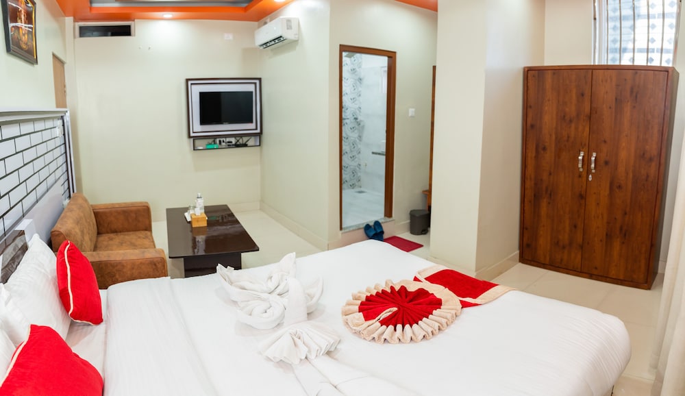 Deluxe Double Room - Photo 16