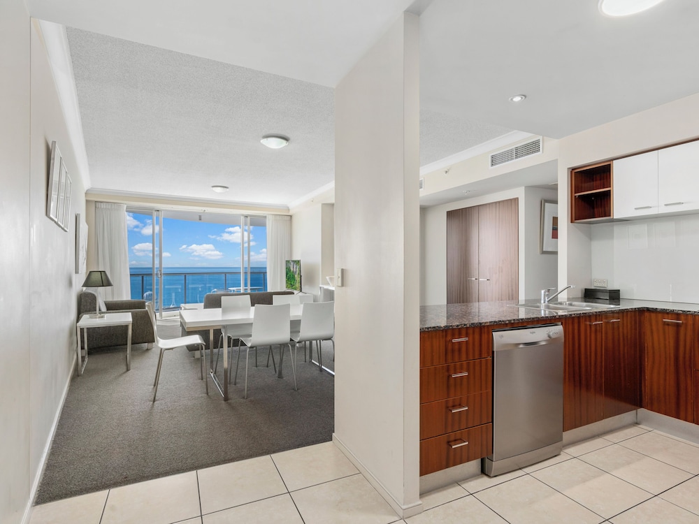 Two-Bedroom Apartment with Ocean View (High Floor) photo 1