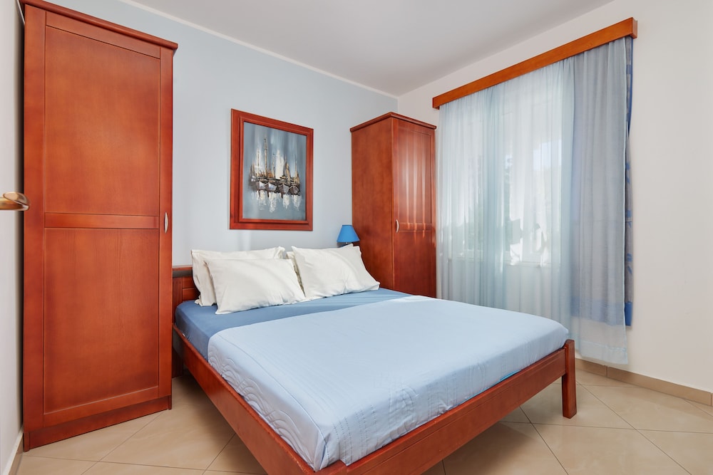 Apartment, Partial Sea View, Sea Facing